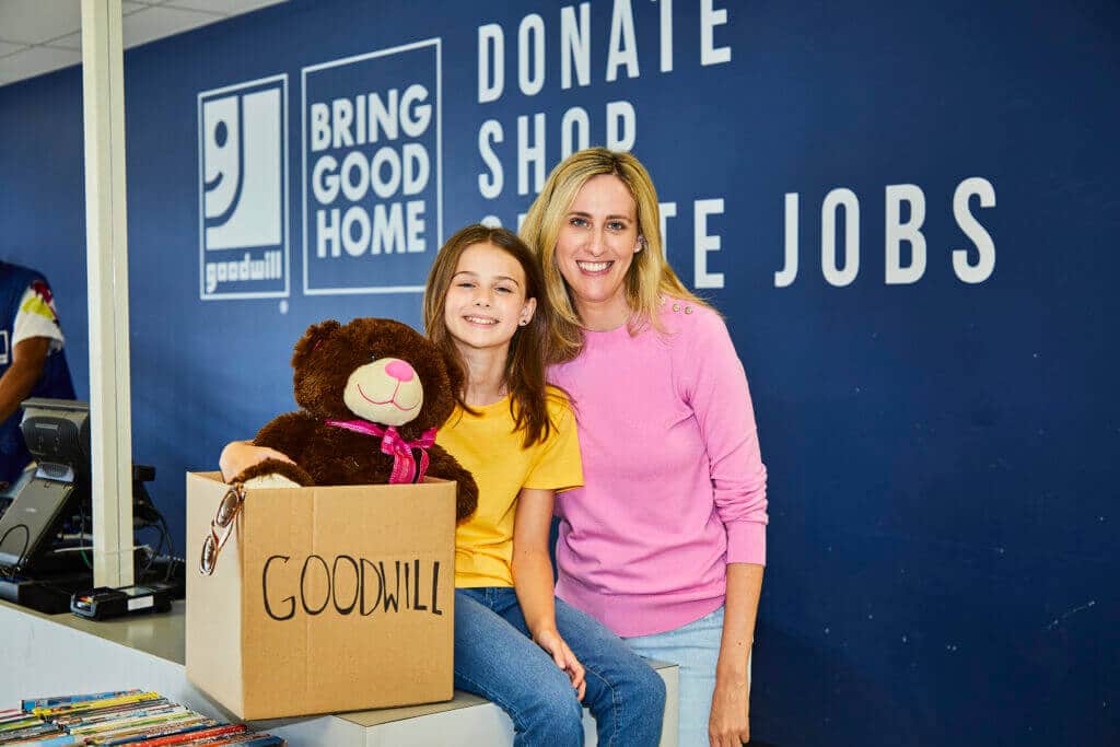 Donate to Goodwill Near Me Effortlessly A Guide to Decluttering and Doing Good