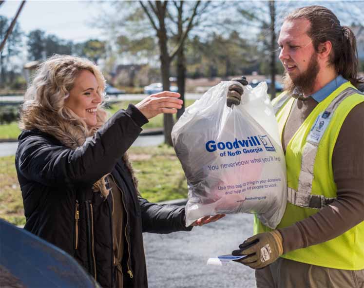 Donate to Goodwill Near Me Effortlessly A Guide to Decluttering and Doing Good